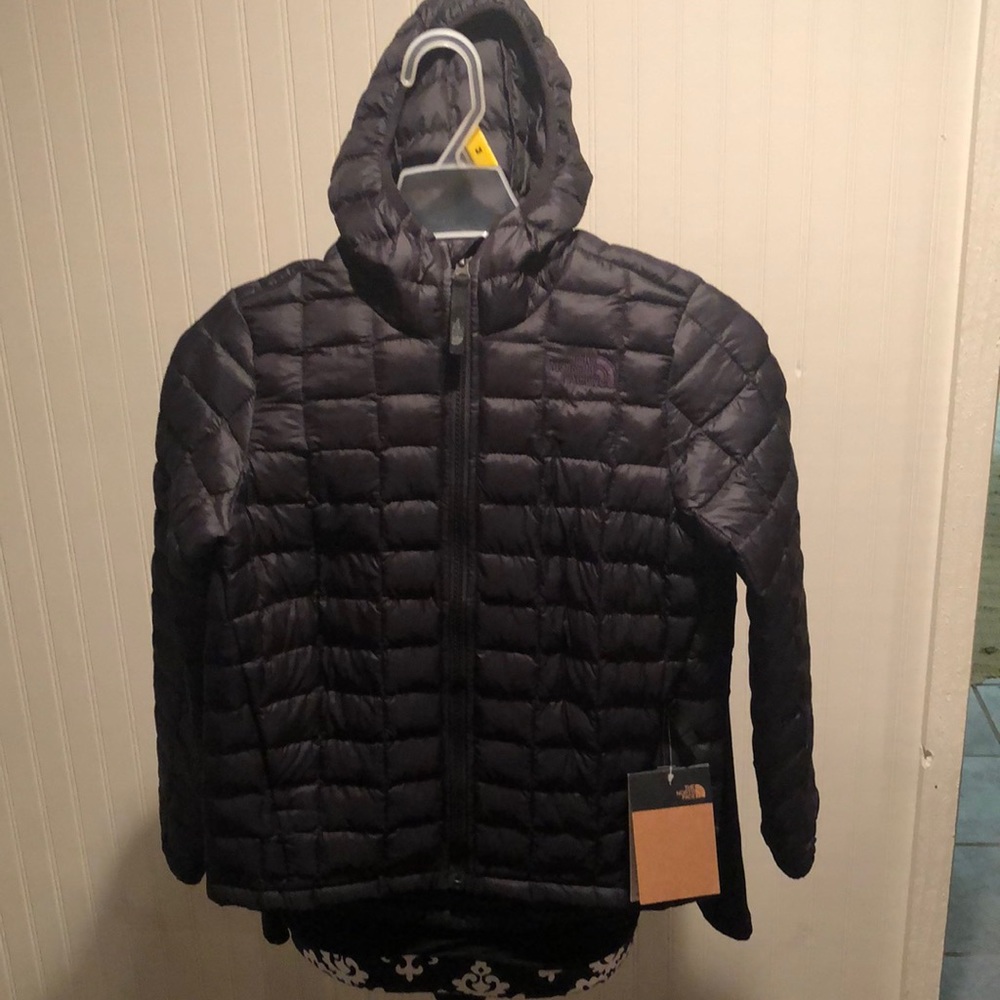 Boy’s North Face Jacket - Size 8 - Brand New - With Tags